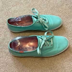 Teal Keds